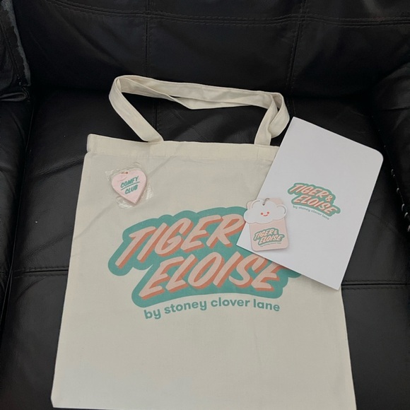 🛍️Tiger and Eloise by Stoney Clover Lane Canvas Tote Bag - Picture 1 of 5